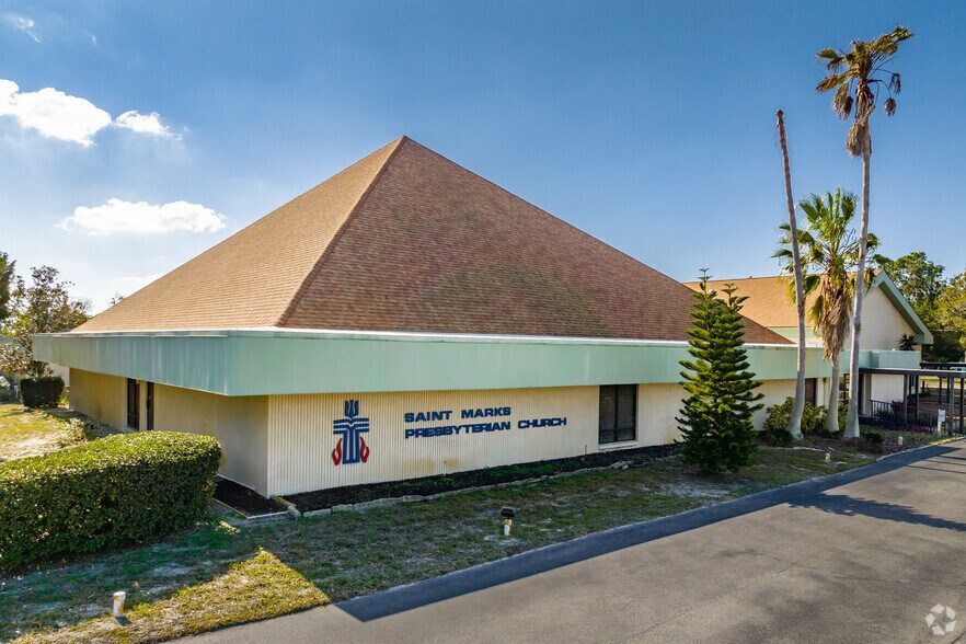 7922 State Road 52, Port Richey, FL for sale - Building Photo - Image 1 of 1