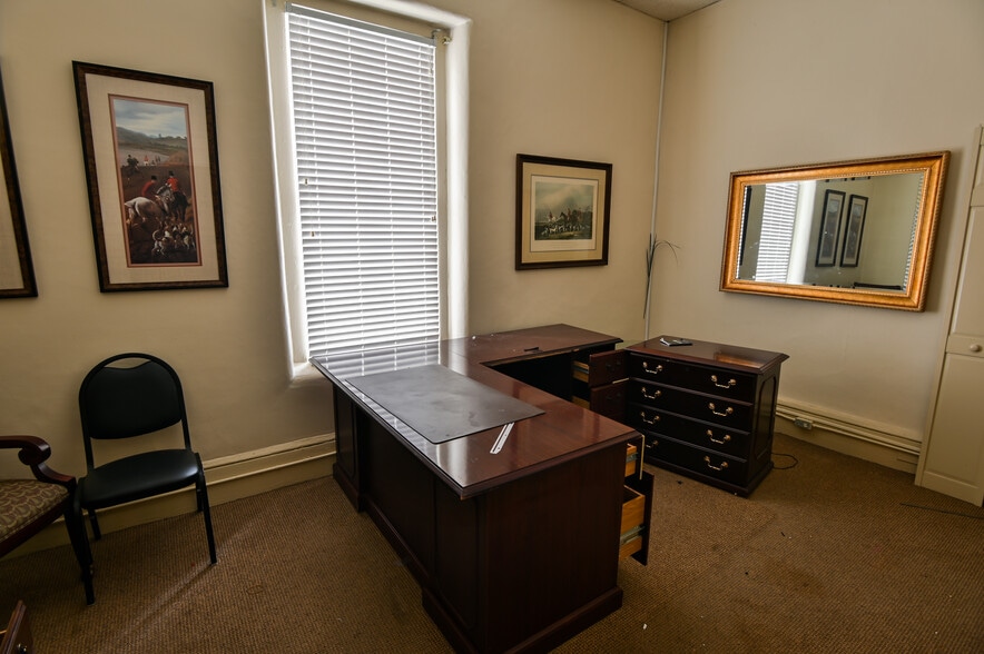 1134 Clark St, Covington, GA for lease - Building Photo - Image 3 of 15