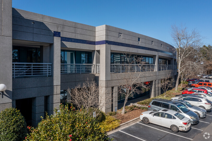 3200 Cobb Galleria Pky SE, Atlanta, GA for lease - Building Photo - Image 2 of 7