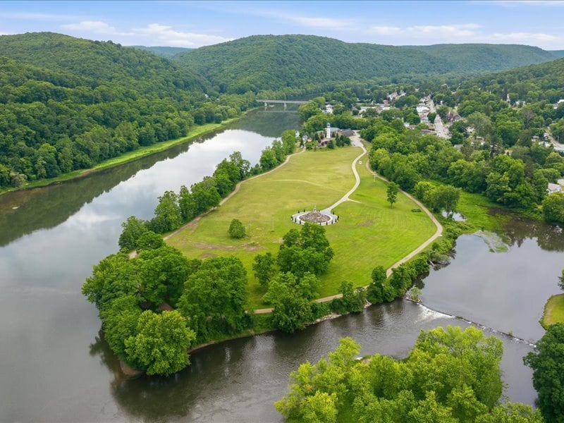 5 Lighthouse Rd Rd, Tionesta, PA for sale Primary Photo- Image 1 of 29
