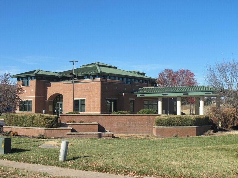 4039 S Kansas Expy, Springfield, MO for sale - Building Photo - Image 2 of 11