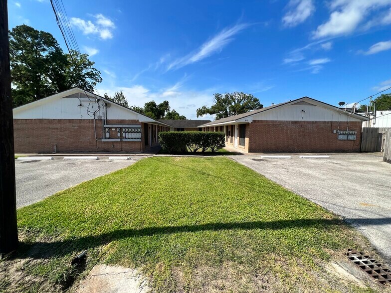812 Wainwright St, Houston, TX 77022