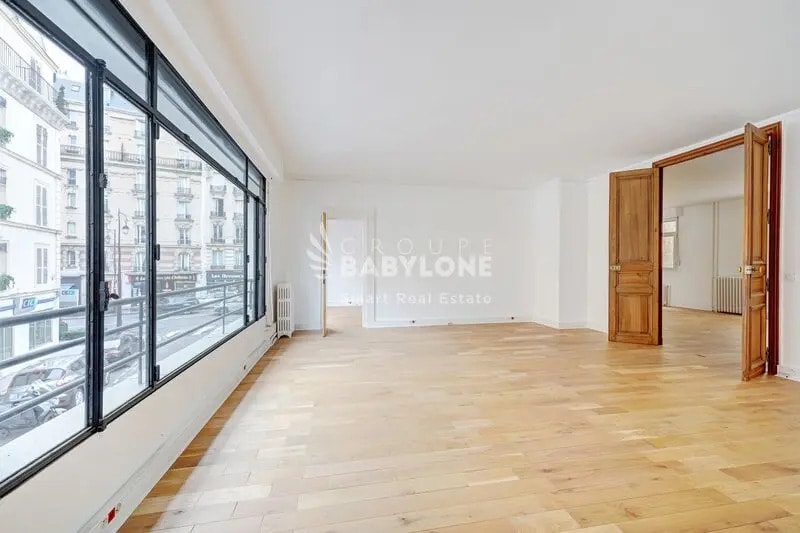 5 Rue Bailly, Neuilly-sur-Seine for lease - Interior Photo - Image 2 of 10
