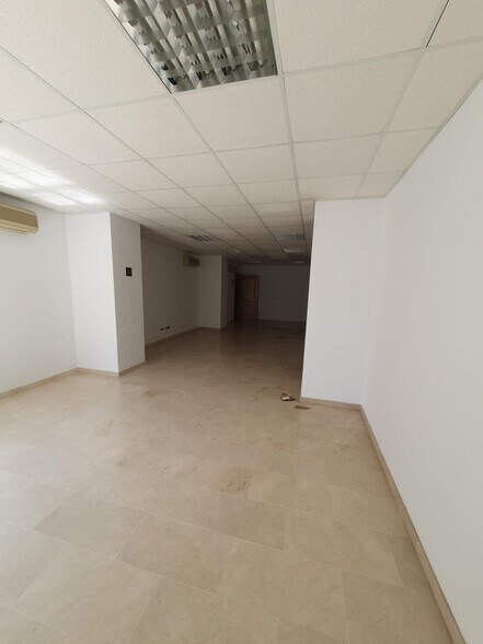 Office in SEVILLA for lease - Building Photo - Image 3 of 3