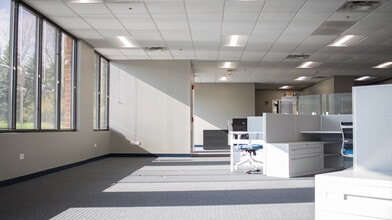 3S721 West Ave, Warrenville, IL for lease Interior Photo- Image 2 of 7