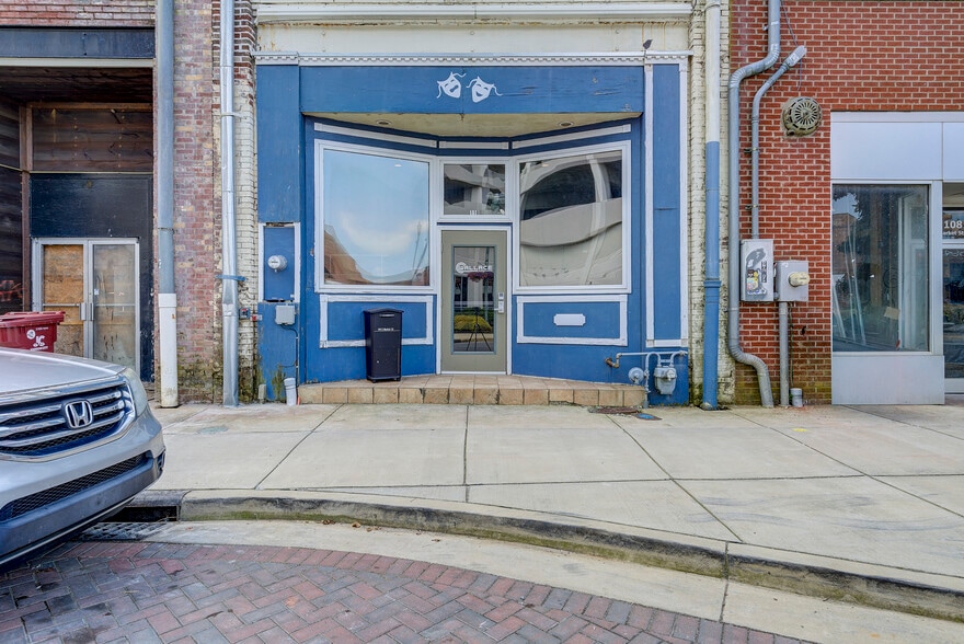 215 E Main St, Johnson City, TN for sale - Building Photo - Image 2 of 11