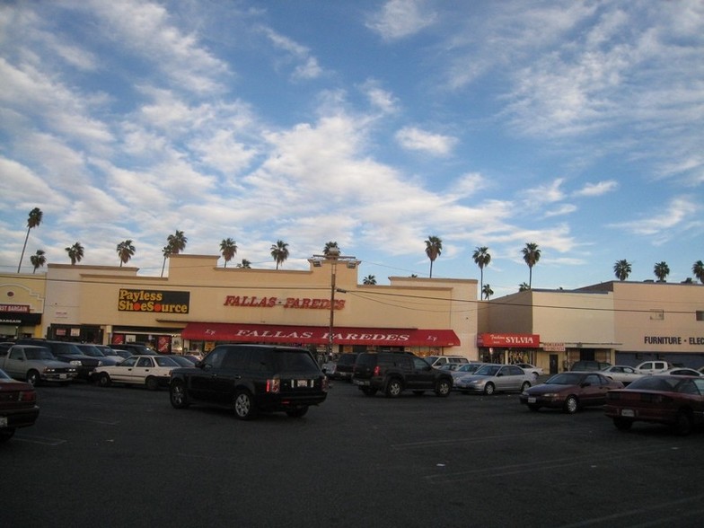 6621-6629 Van Nuys Blvd, Van Nuys, CA for lease - Primary Photo - Image 1 of 8