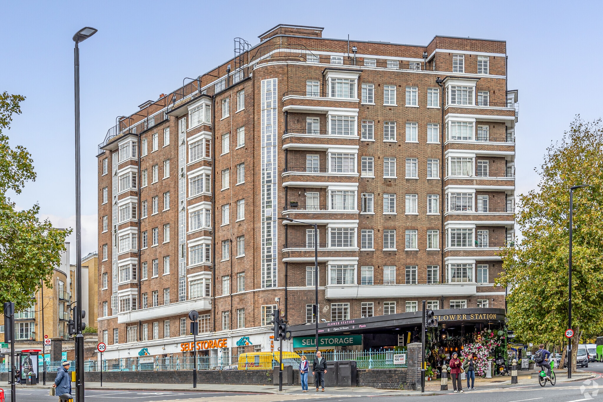 55-63 Park Rd, London for lease Primary Photo- Image 1 of 3