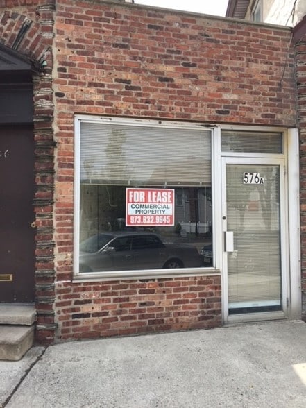 574-586 Pompton Ave, Cedar Grove, NJ for sale - Building Photo - Image 1 of 1