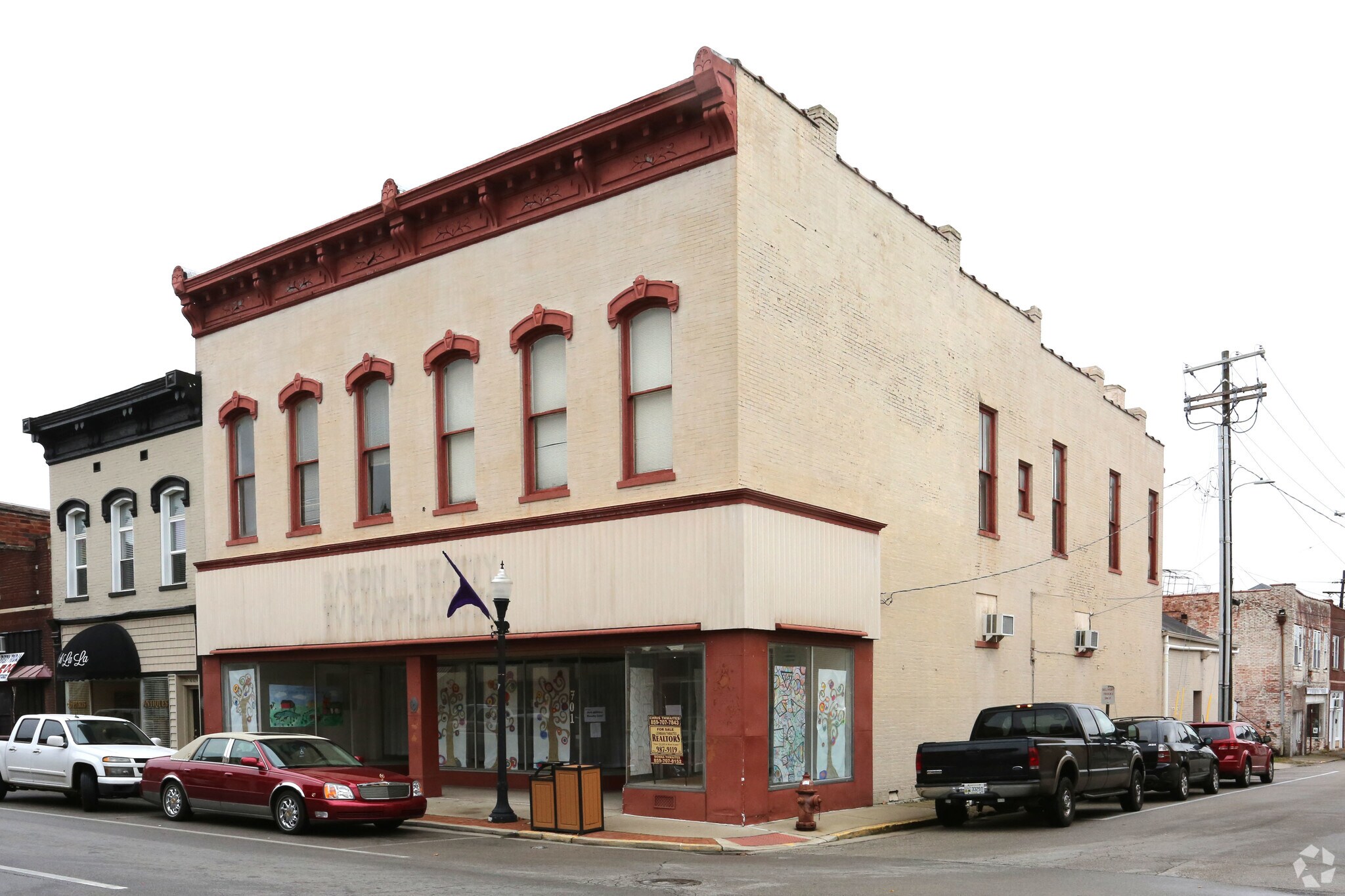 701 Main St, Paris, KY for sale Primary Photo- Image 1 of 1