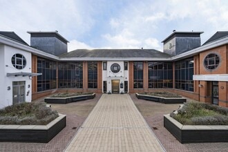 Elstree Way, Borehamwood for lease Building Photo- Image 1 of 9