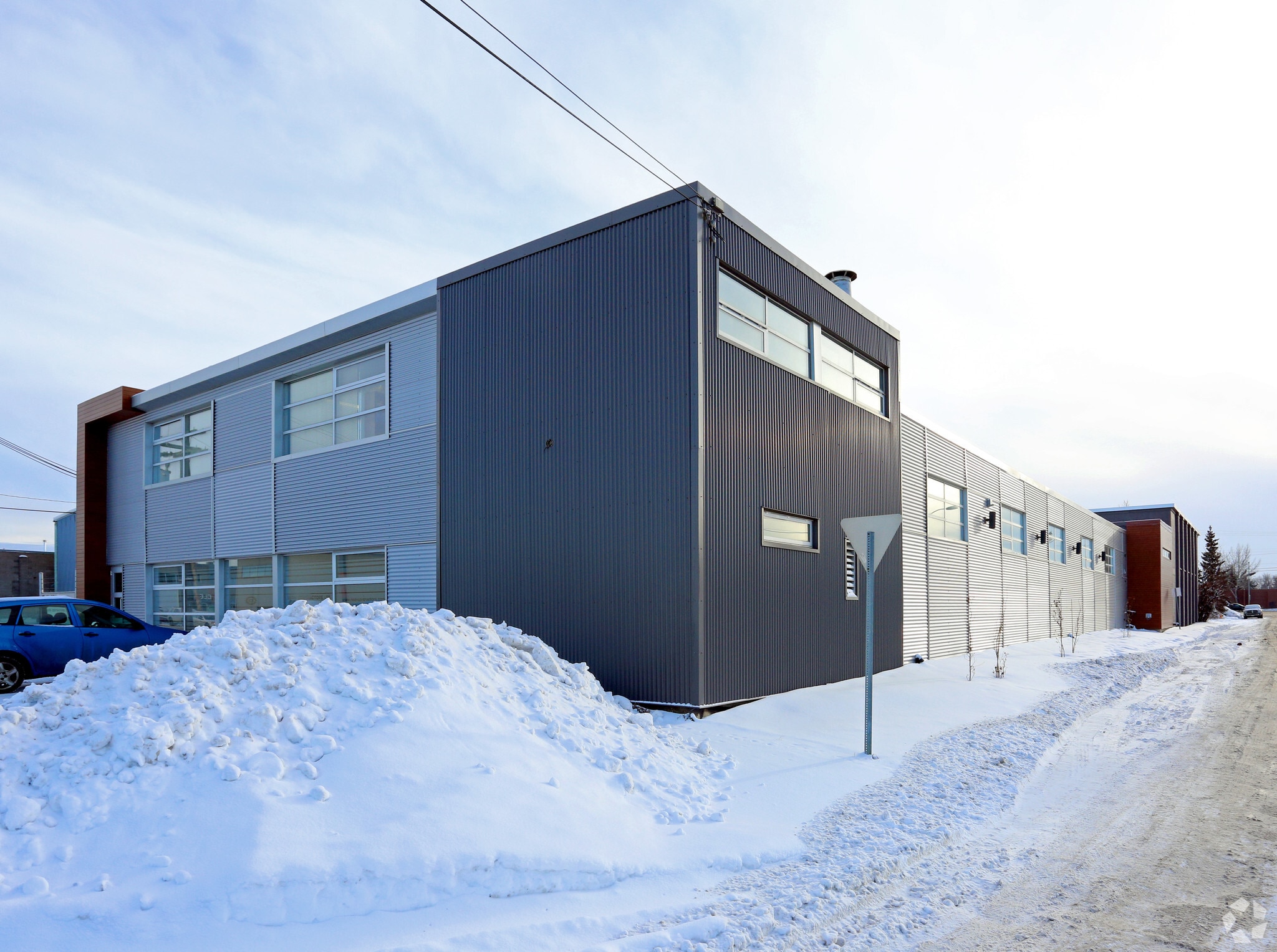 Sheffield Industrial portfolio of 3 properties for sale on LoopNet.com Primary Photo- Image 1 of 4