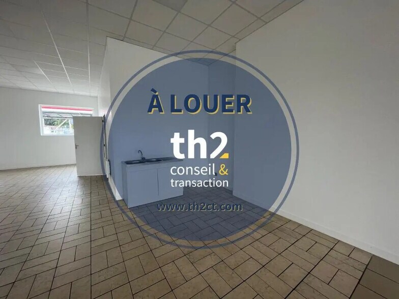 Flex in Saint-Lô for lease - Building Photo - Image 2 of 3