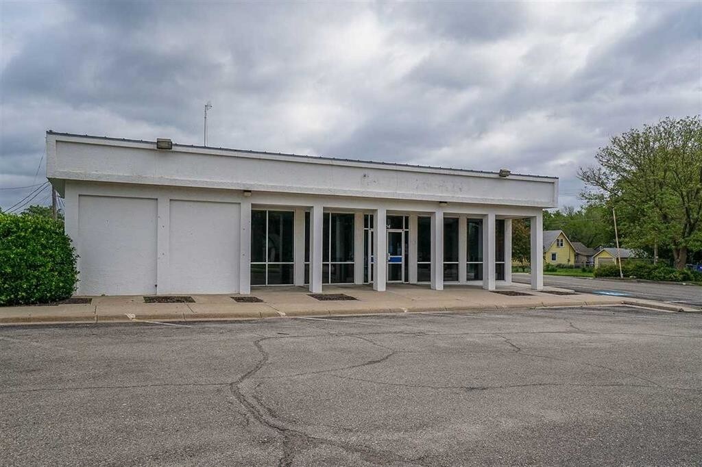 904 W 6th St, Junction City, KS for sale Primary Photo- Image 1 of 1