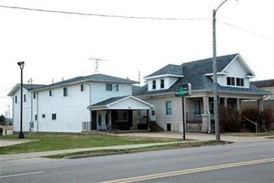 709 N 2nd St, Clinton, IA for sale - Primary Photo - Image 1 of 3