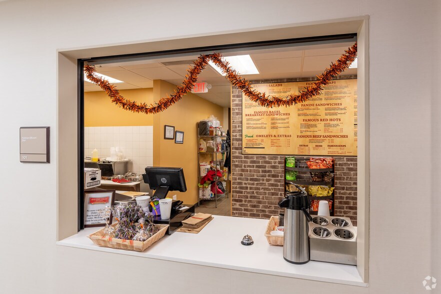 4343 Commerce Ct, Lisle, IL for lease - Interior Photo - Image 3 of 10