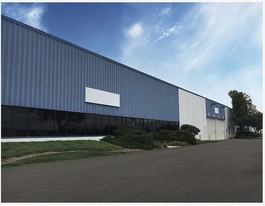 201 W Oakton St, Des Plaines IL - Warehouse