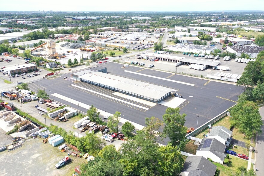 445 Hollywood Ave, South Plainfield, NJ for lease - Building Photo - Image 3 of 6