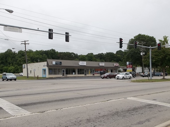 2016-2020 Riverside Dr, Danville, VA for sale - Primary Photo - Image 1 of 1