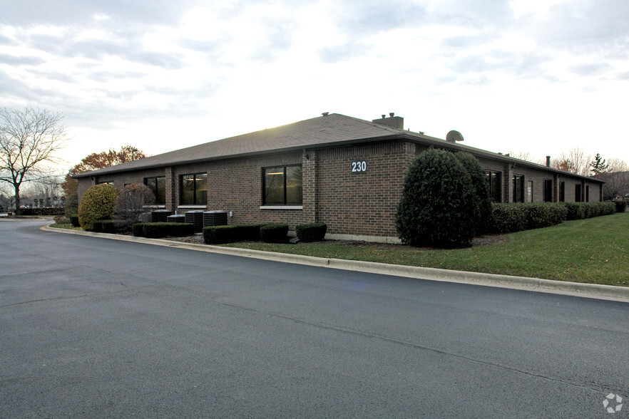 230 W Lake St, Bloomingdale, IL for sale - Building Photo - Image 1 of 1