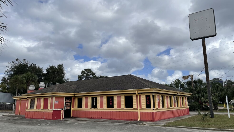 3813 University Blvd W, Jacksonville, FL for lease - Building Photo - Image 1 of 7