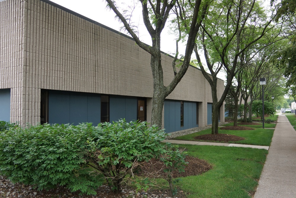 14115 Farmington Rd, Livonia, MI for lease Interior Photo- Image 1 of 3