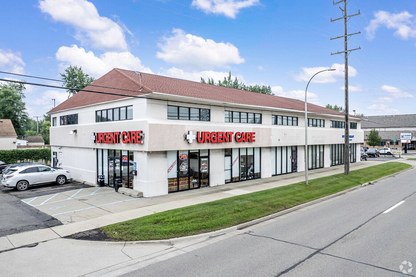 300370 E 12 Mile Rd, Madison Heights, MI 48071 300 370 E 12 Mile