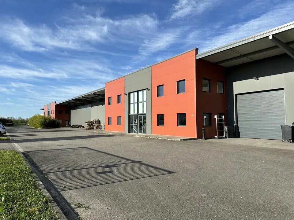 Flex in Gaillac for lease Building Photo- Image 1 of 11