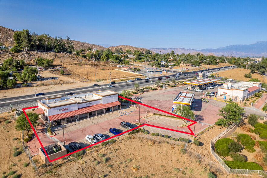 33389 Old State Hwy, Hemet, CA for sale - Primary Photo - Image 1 of 5