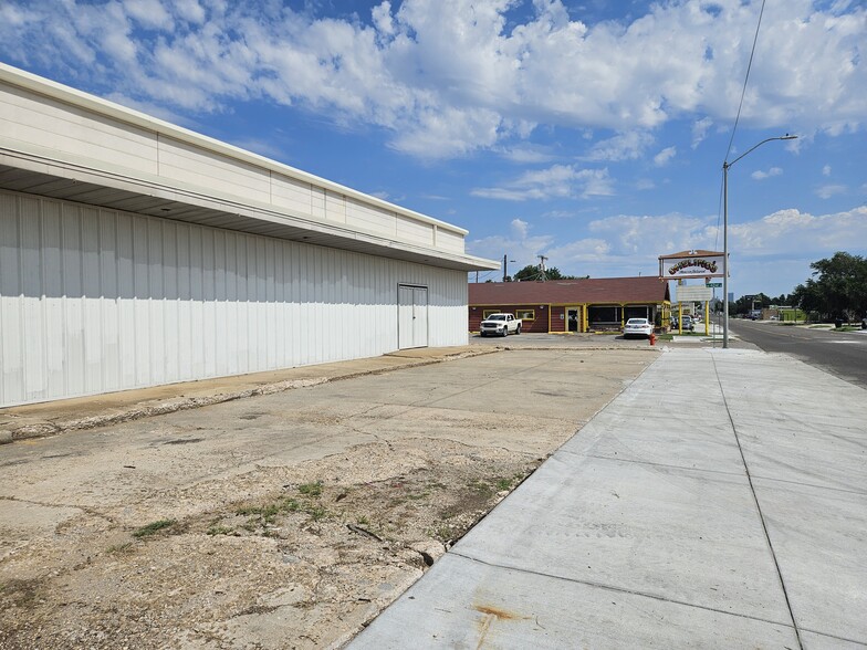 4301 S Robinson Ave, Oklahoma City, OK for sale - Building Photo - Image 2 of 17