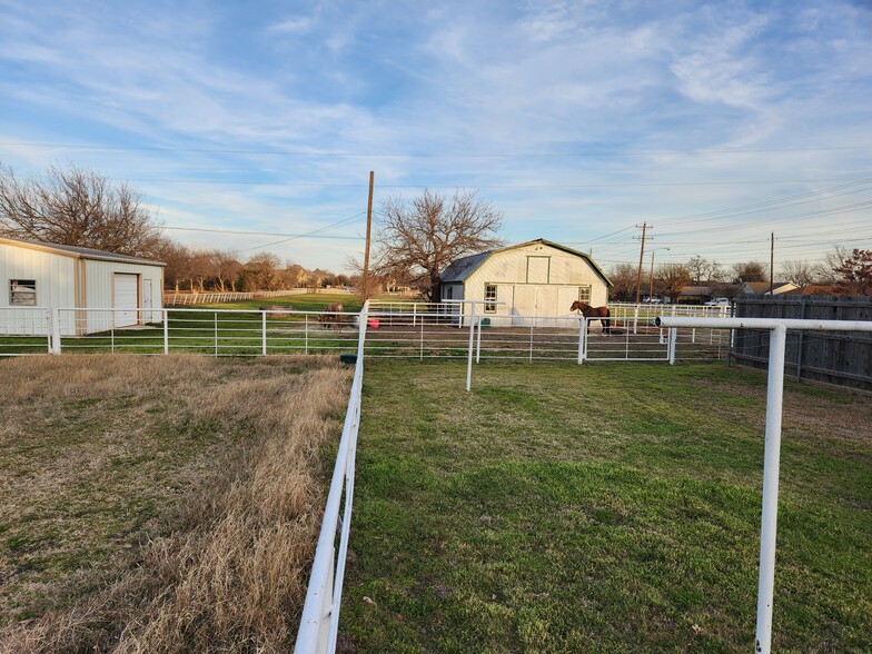 600 Norma Ln, Keller, TX for sale - Building Photo - Image 2 of 5