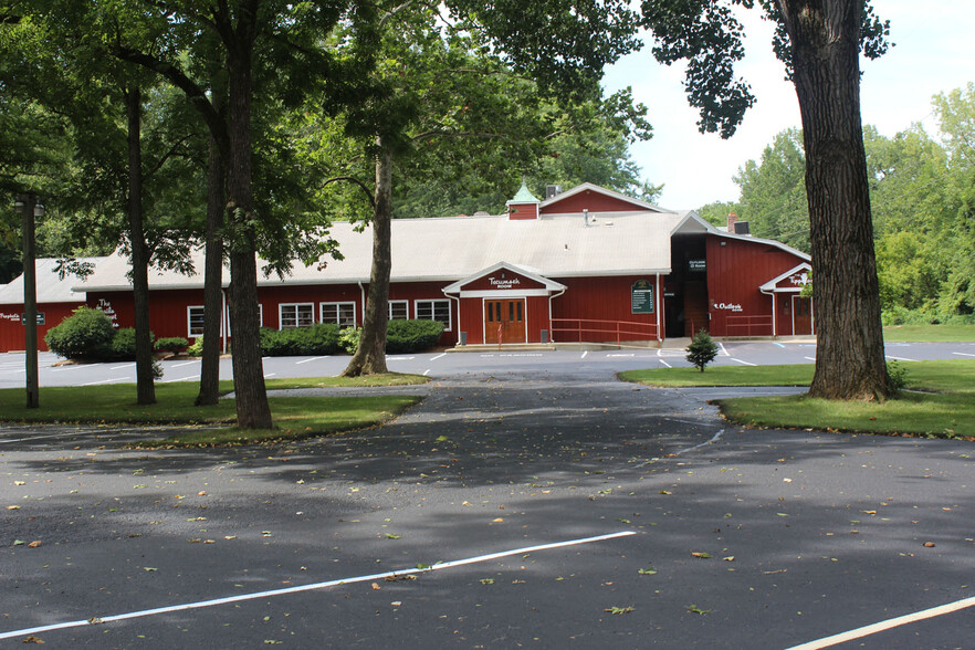 325 Burnetts Rd, West Lafayette, IN for sale - Primary Photo - Image 1 of 1