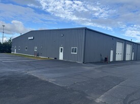 5,700 SF Industrial/Flex Space - Warehouse