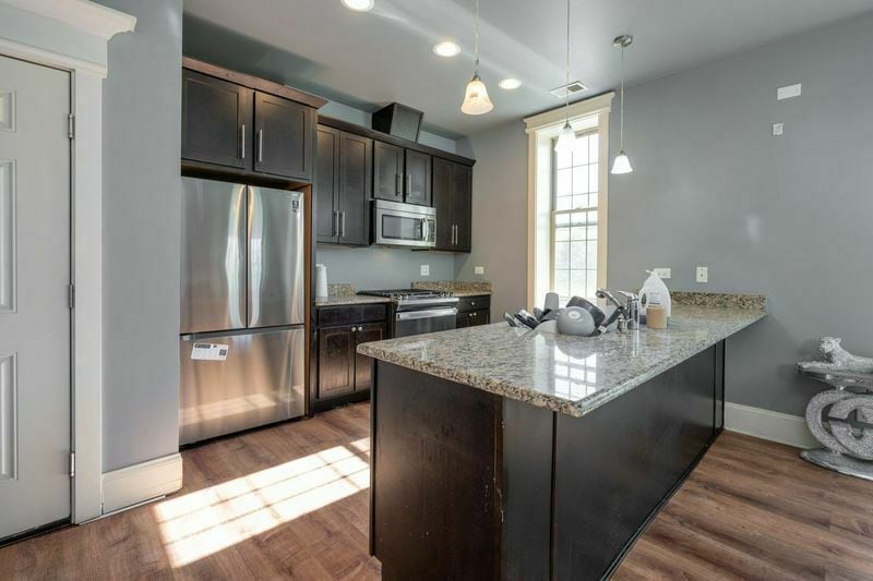 4956 S Vincennes Ave, Chicago, IL for sale - Interior Photo - Image 3 of 8