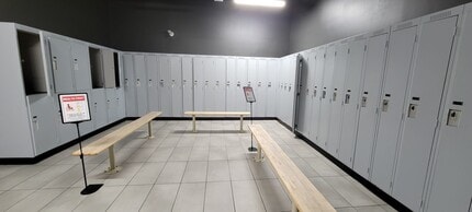 190 Sharpe St E, Gravenhurst, ON for lease Interior Photo- Image 2 of 6