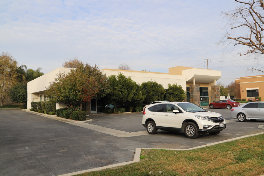 4029 Coffee Rd, Bakersfield, CA for sale - Building Photo - Image 1 of 1