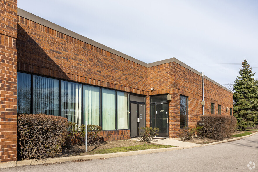 700-728 S Milwaukee Ave, Wheeling, IL for lease - Building Photo - Image 3 of 9