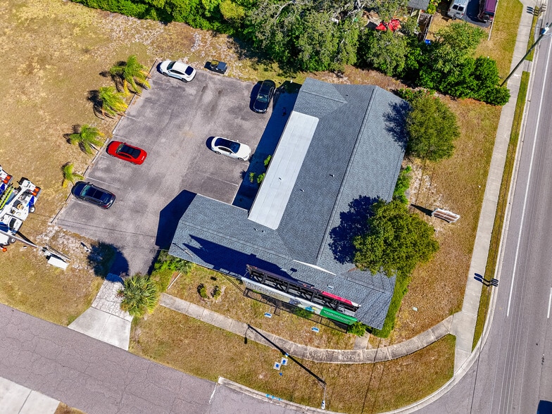 14385 Walsingham Rd, Largo, FL for sale - Building Photo - Image 3 of 23