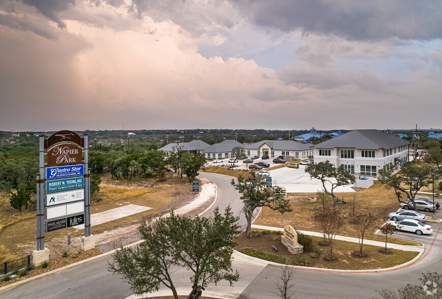 3216 Napier Park, Shavano Park, TX for lease - Building Photo - Image 3 of 26