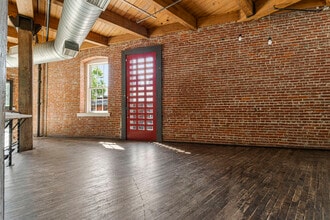 2020 Baltimore Ave, Kansas City, MO for lease Interior Photo- Image 2 of 4