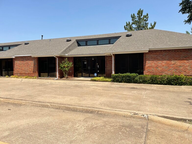 718 W Arapaho Rd, Richardson, TX for sale - Building Photo - Image 1 of 1