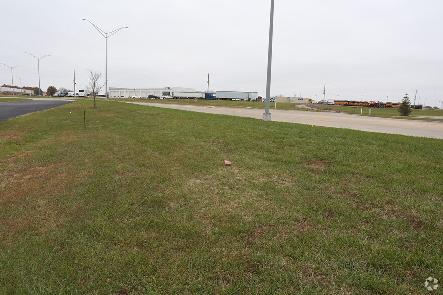 71 Hwy, Belton, MO 64012