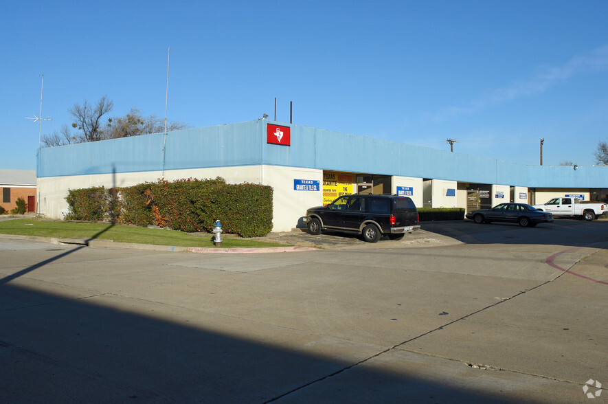 1015 N Interstate 35E, Carrollton, TX for lease - Building Photo - Image 3 of 3