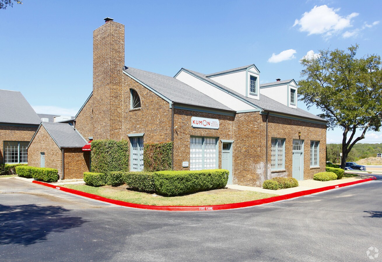 14855 Blanco Rd, San Antonio, TX 78216 Courtyard at Camino Real