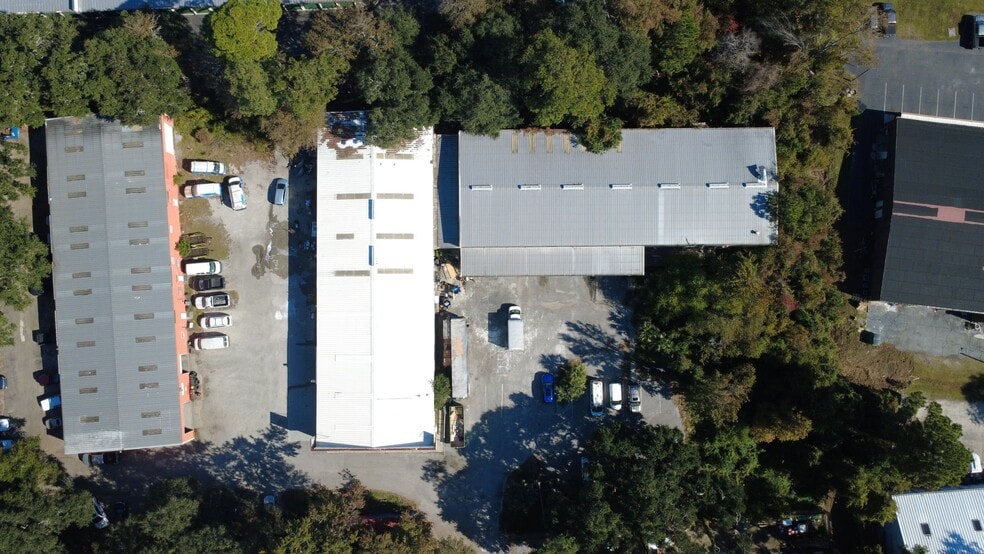 5 Enterprise Ln, Hilton Head Island, SC for lease - Building Photo - Image 3 of 13