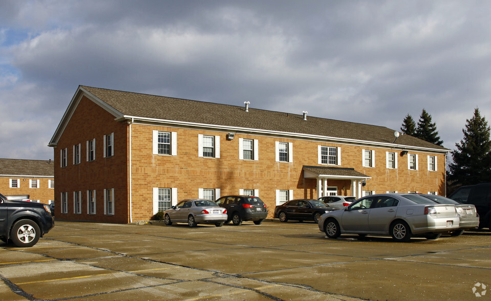 30680 Bainbridge Rd, Solon, OH for sale - Primary Photo - Image 1 of 1