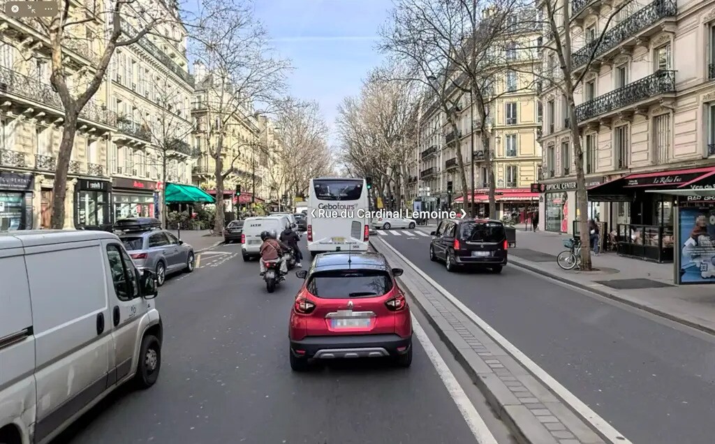 Retail in Paris for lease Building Photo- Image 1 of 4