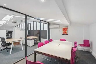Office in Paris for sale Interior Photo- Image 1 of 11