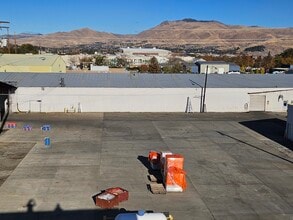 1012 Walla Walla Ave, Wenatchee, WA for lease Building Photo- Image 1 of 3