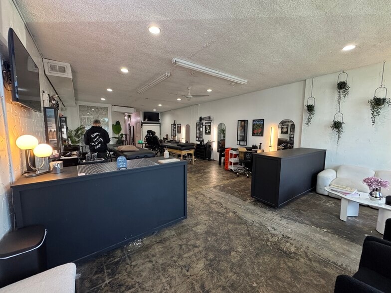 4320-4352 S Manhattan Ave, Tampa, FL for lease - Building Photo - Image 2 of 7